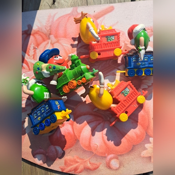 M&M Train Bundle - Picture 6 of 8